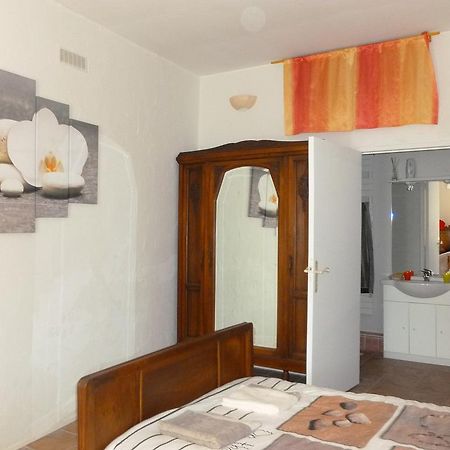 Bed and Breakfast Les Croisees Castillon-du-Gard Exterior foto