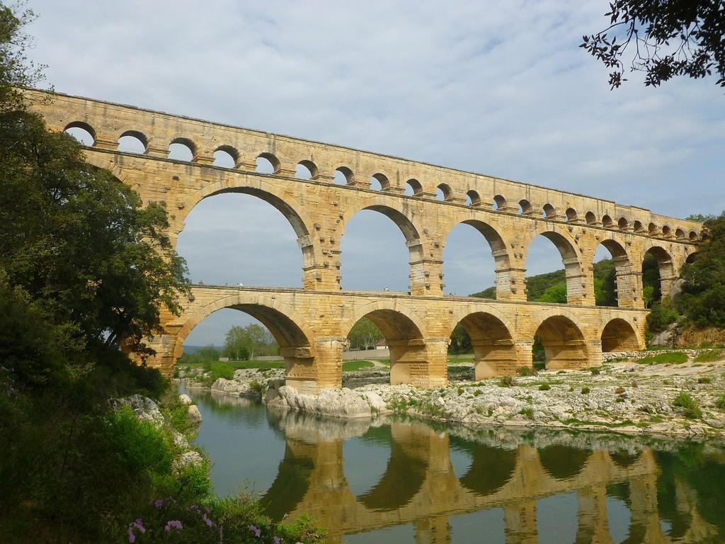 Bed and Breakfast Les Croisees Castillon-du-Gard Exterior foto